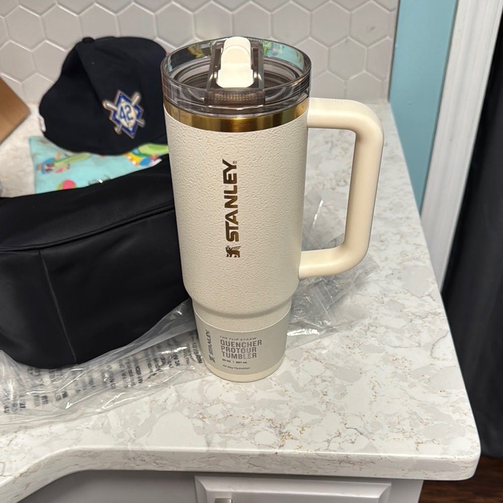 Stanley Cream Quencher Tumbler